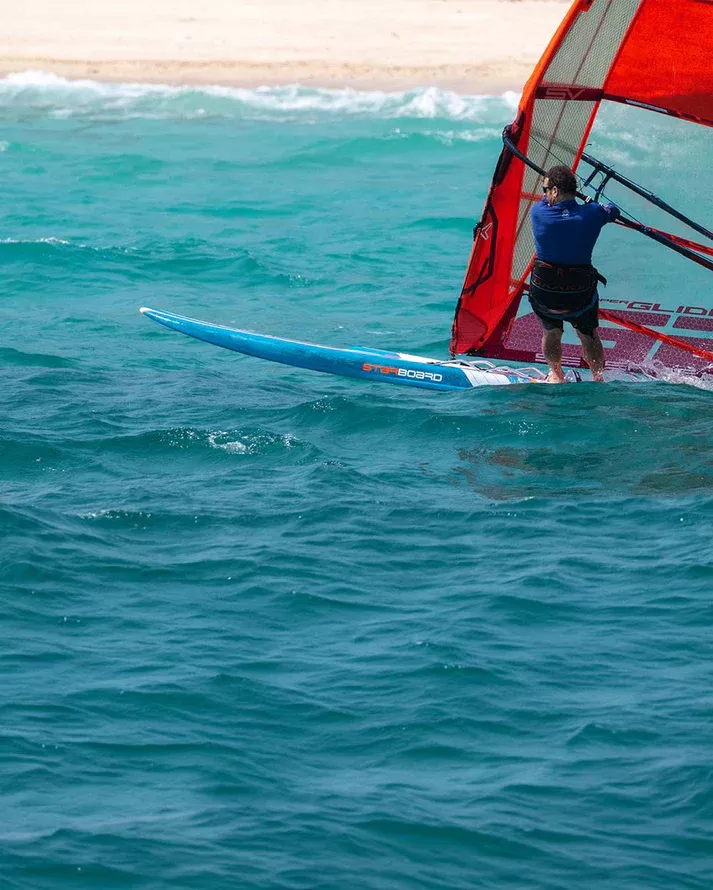 Доска для виндсерфинга Starboard Phantom Race 377 Carbon Reflex вид 1