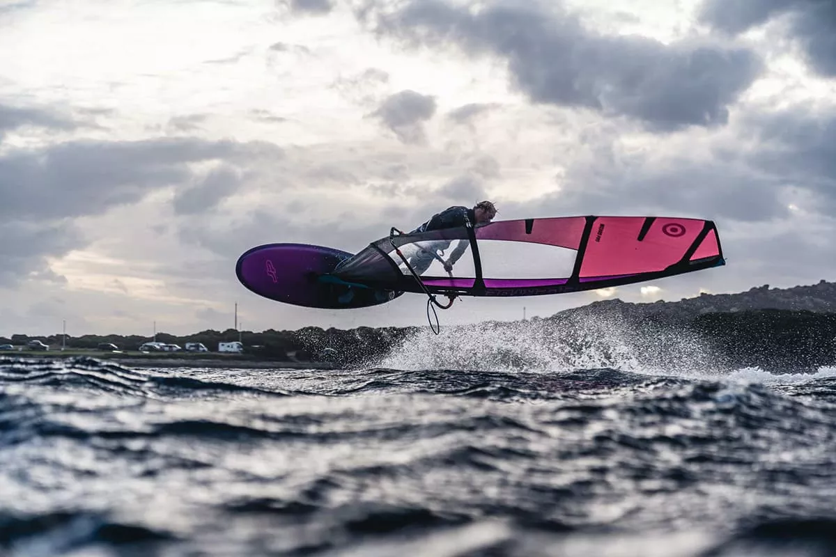 Доска для виндсерфинга Jp-Australia Freestyle Wave PRO 104 (box Foil-PB + 2x MT) вид 19